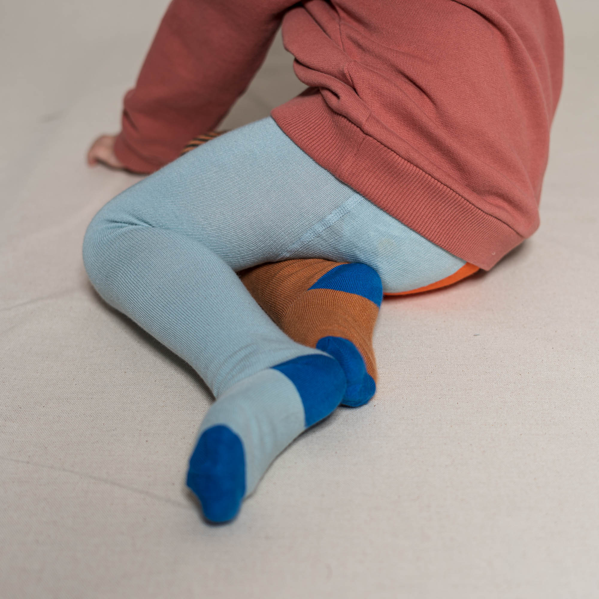 Baby-und Kinderstrumpfhose halb/halb rust – Bild 6