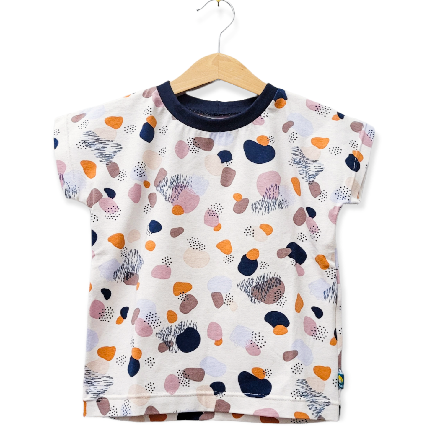 T-Shirt 'Muster mit rosa blau orange Flecken' HeimatKinder