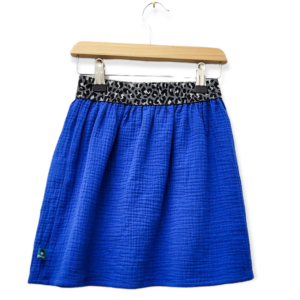 Musselinrock 'knallblau mit Leogummi'