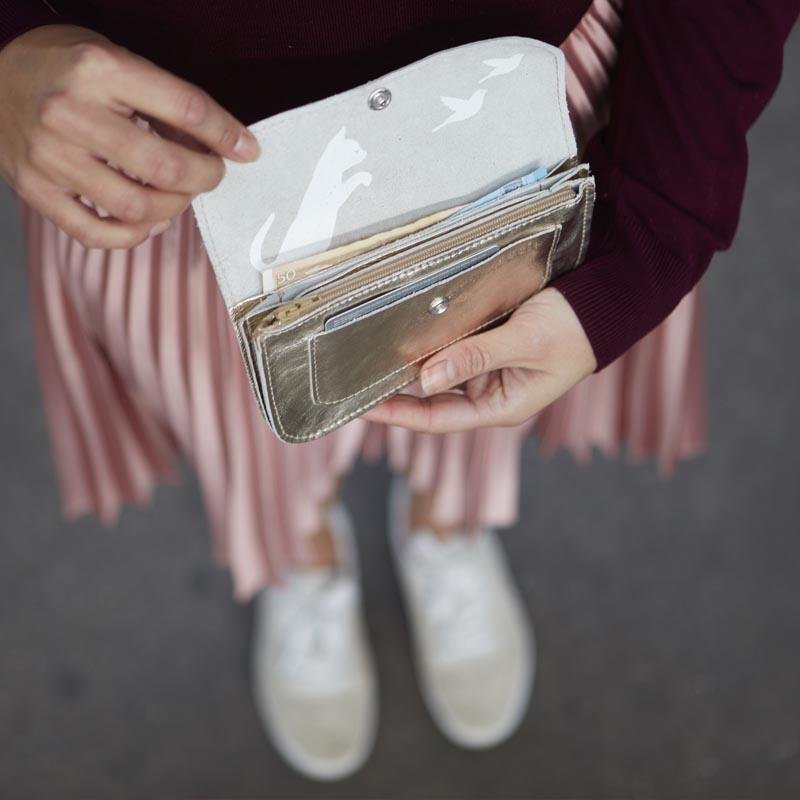 Portemonnaie 'Cat Chase Medium' von Keecie verschiedene Farben – Bild 5