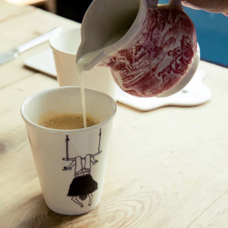 helen b Becher 'trapeze girl' – Bild 2