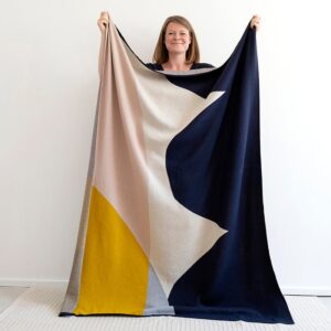 Sophie Home Überwurfdecke aus Baumwollstrick 'Stille Throw: Pink & Ink'