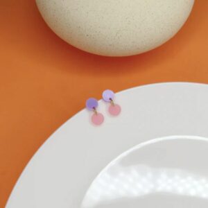 niemalsmehrohne Ohrringe 'Dotty Acryl in flieder eisrosa'