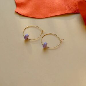 niemalsmehrohne Ohrringe 'Flieder Dots Hoops aus Edelstahl'