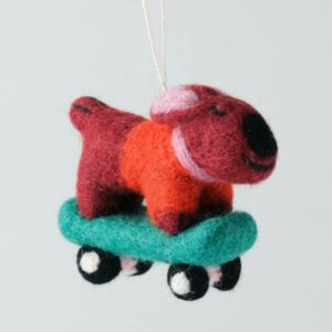 Wrap Anhänger 'Bert, Skateboarding Dog'