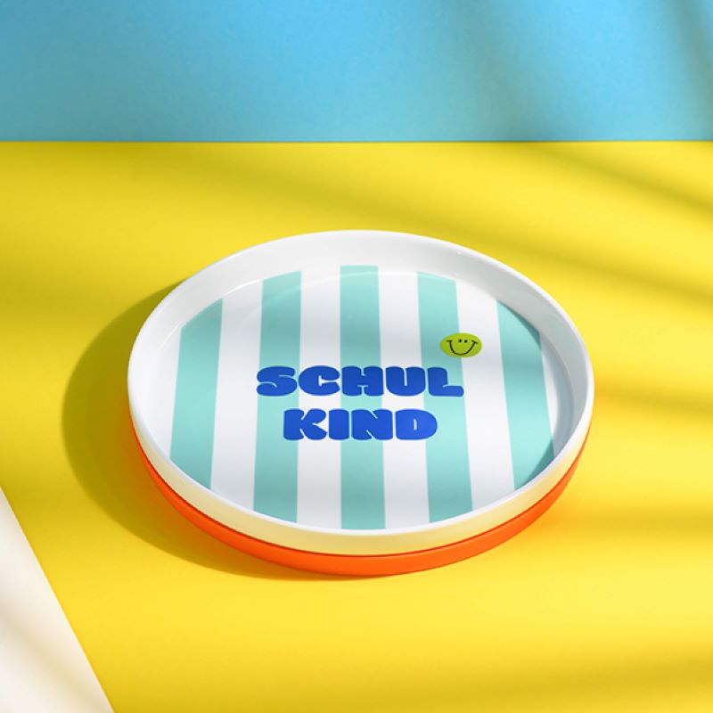 Ava&Yves Porzellan-Set 'Schulkind Streifen, türkis und grün' mit großem Teller (23cm), Becher und Müslischale – Bild 2